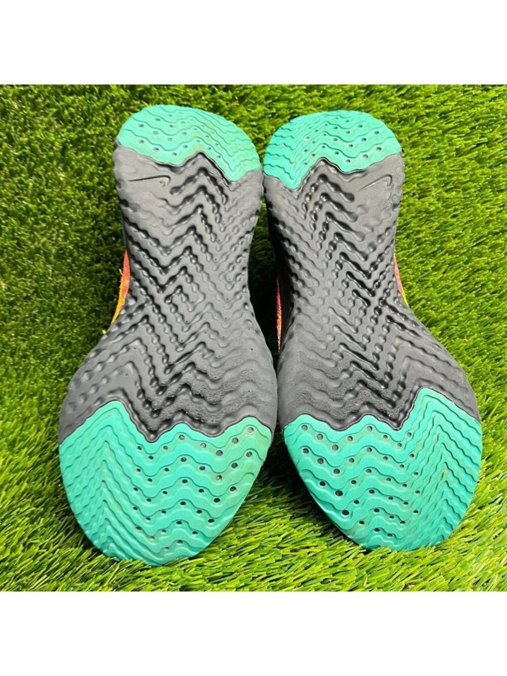Nike Epic React Flyknit 2 Womens Size 8 Black Orange Running Shoes Sneakers